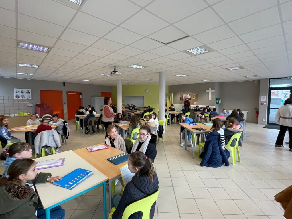 %f0%9f%8e%92-dans-la-peau-dun-collegien-le-temps-dune-journee-%f0%9f%8f%ab