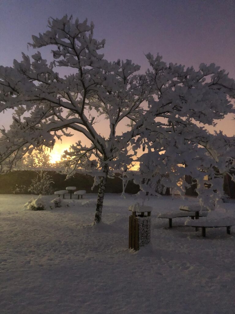 %e2%9d%84%ef%b8%8f-un-manteau-blanc-sur-le-college-notre-dame-de-lesperance-%e2%9d%84%ef%b8%8f